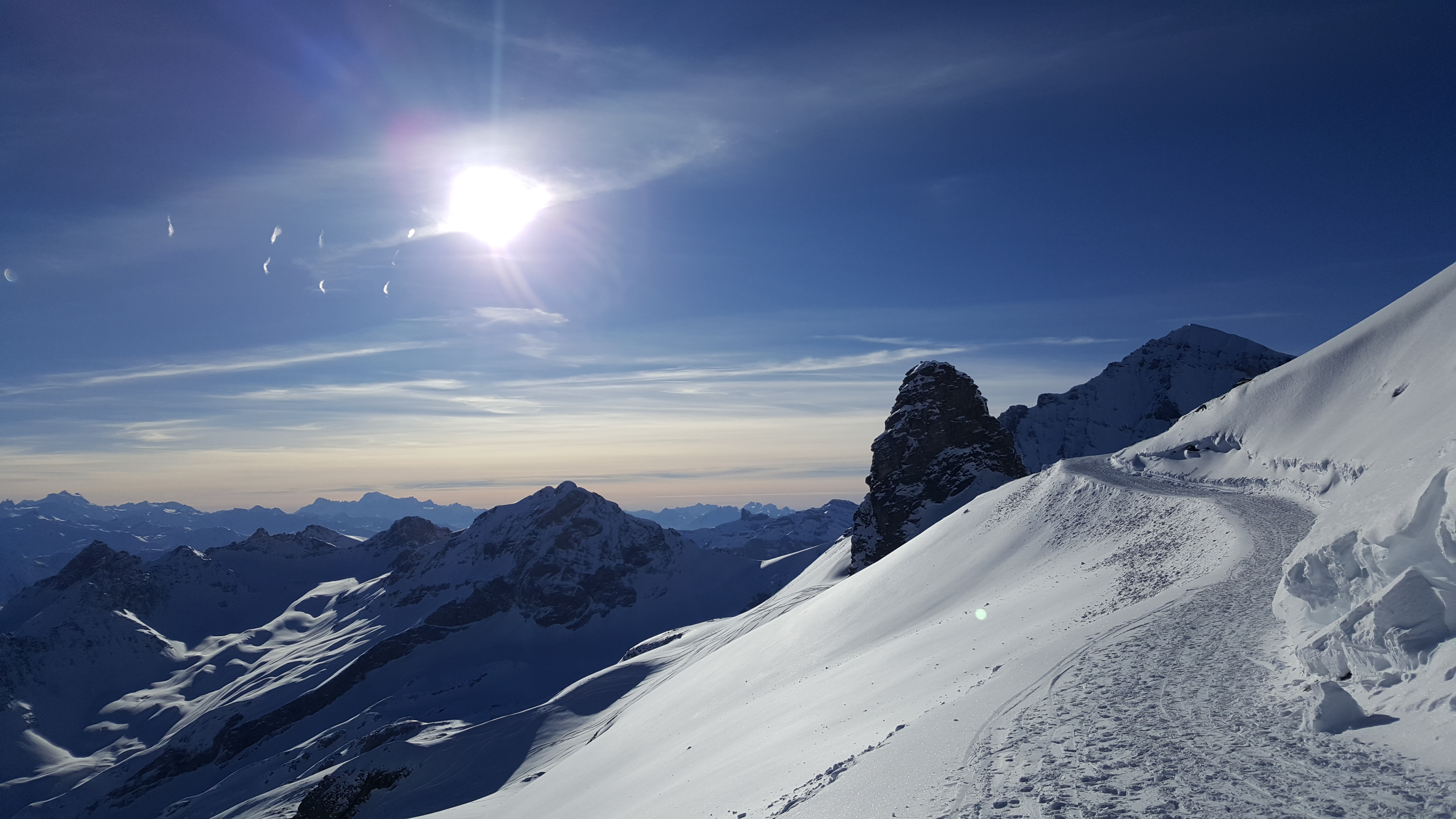 Zustieg Lötschenpasshütte Winterwanderer1