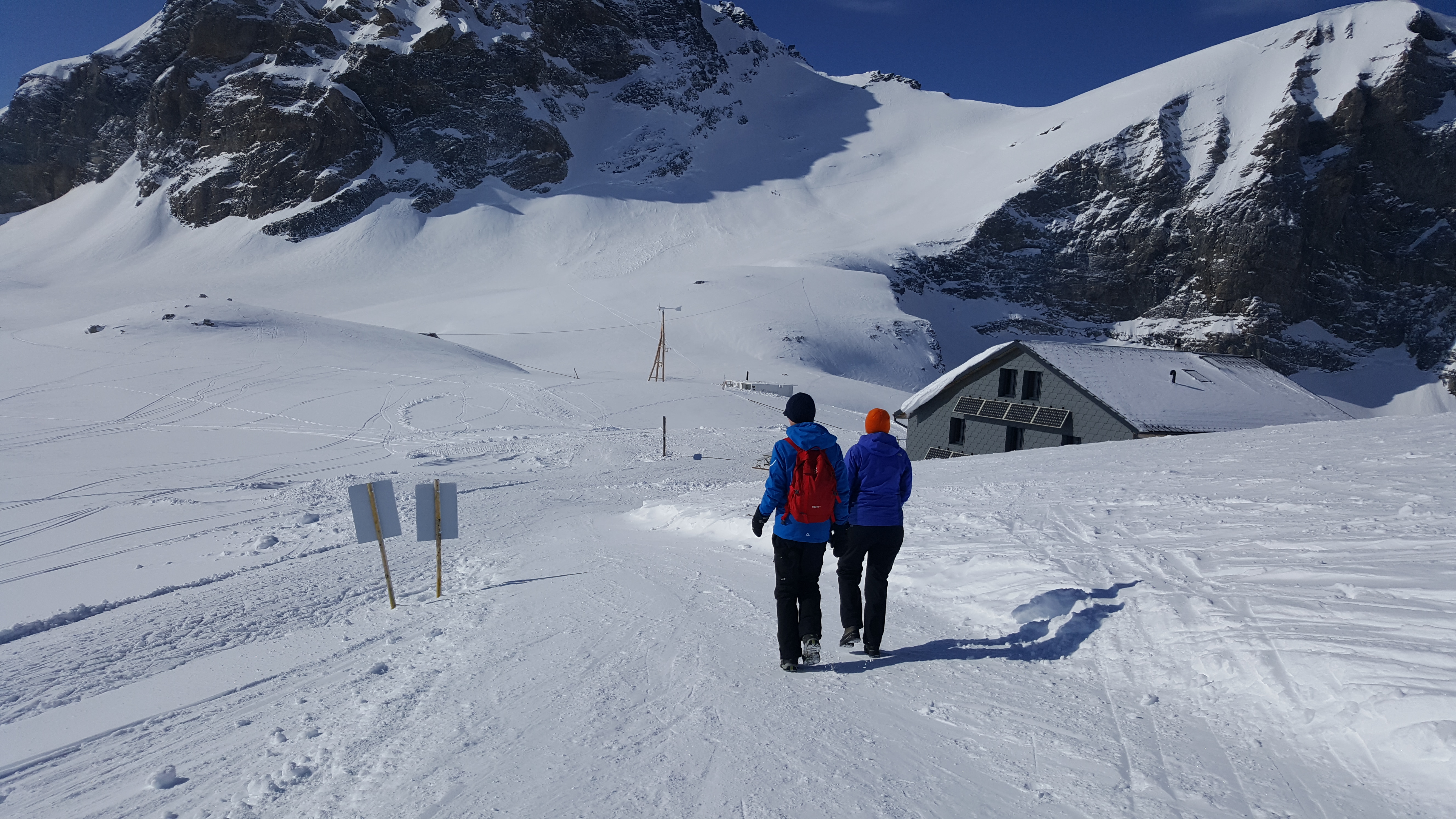 Winterwandern Lötschenpasshütte